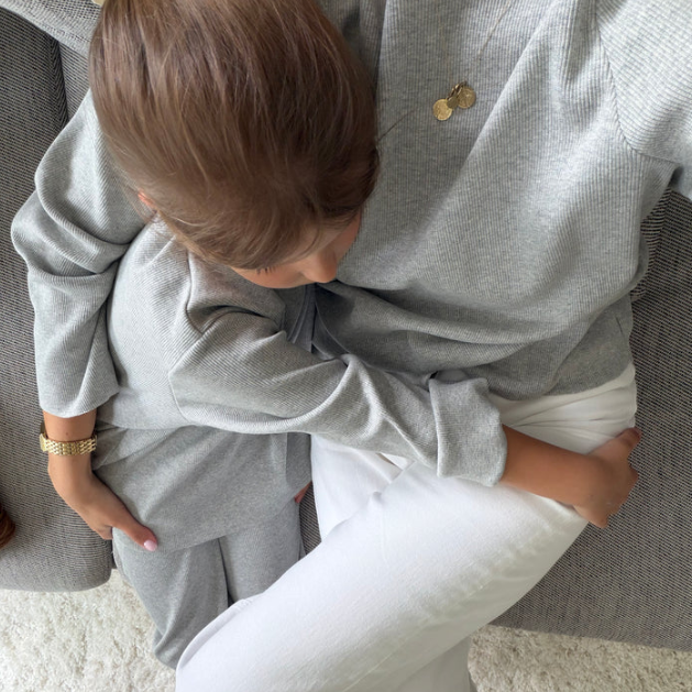 Oversized ribstrikket sweatshirt til damer | A Basic Brand