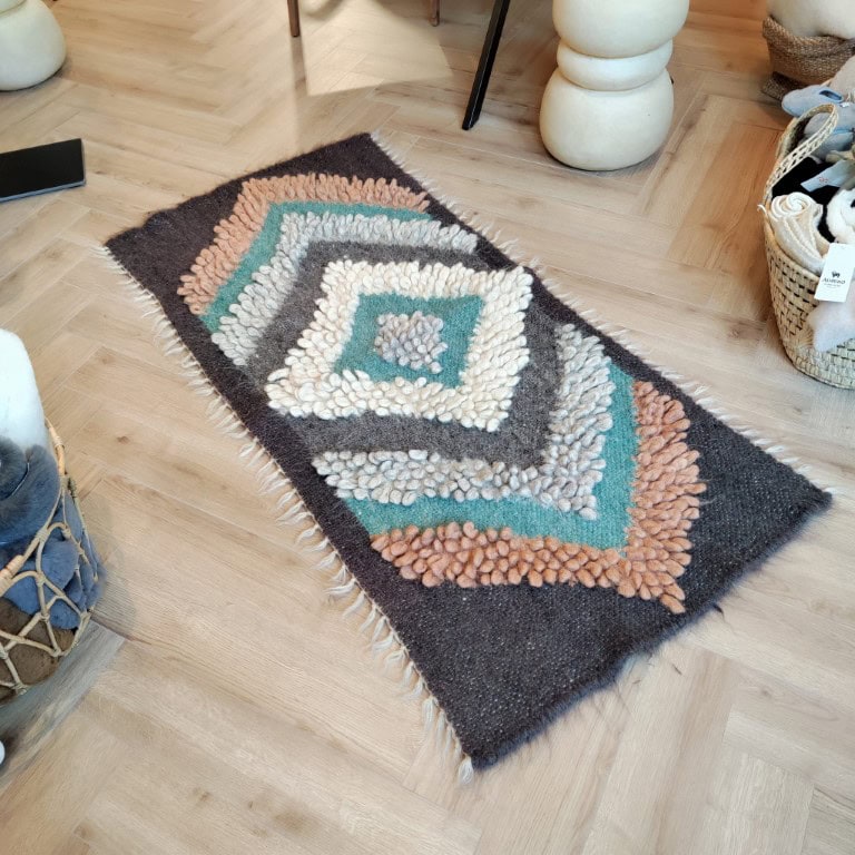 Alfombra de lana para habitación infantil – Anudada a mano | Woolskins