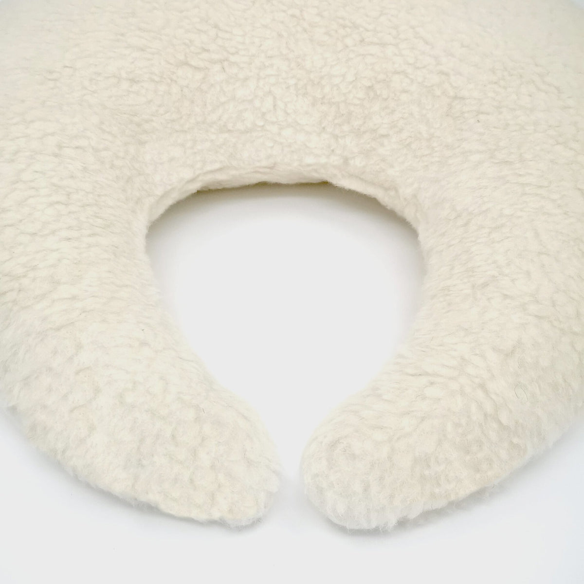 Wollener Stillkissen für Babys | Thumbled
