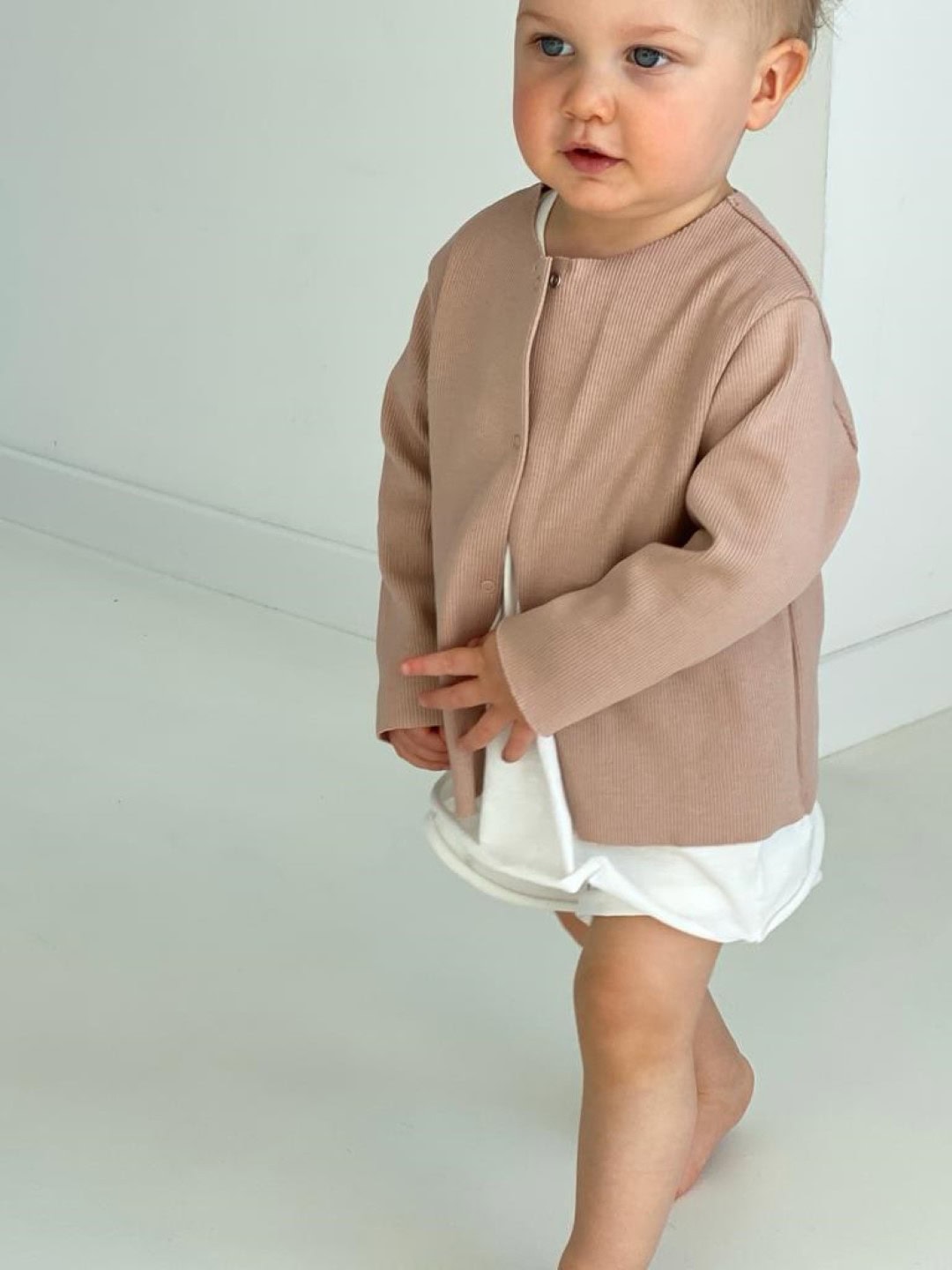 A Basic Brand | Gilet côtelé en coton pour bébé