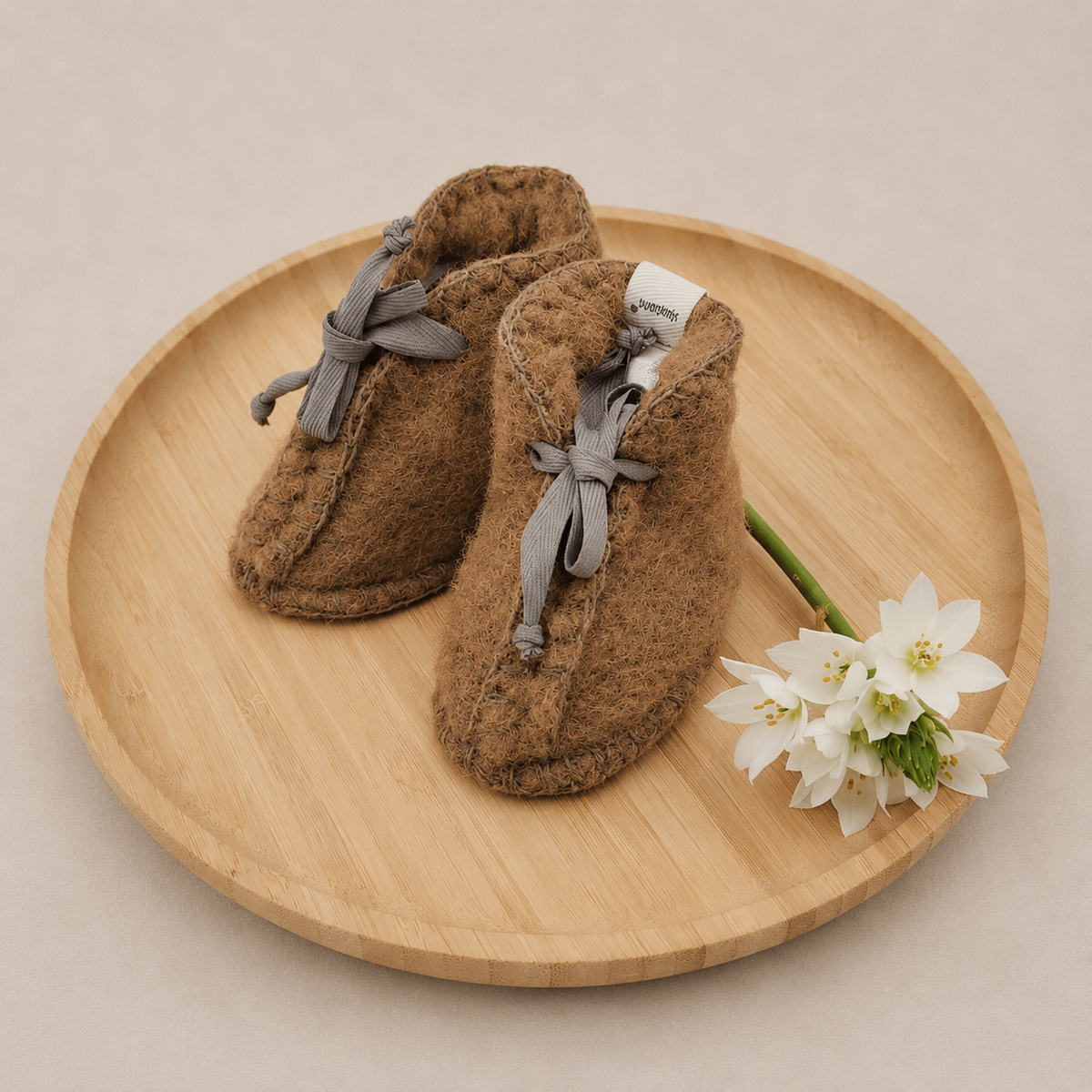 Erste wollene Babyschuhe | Thumbled