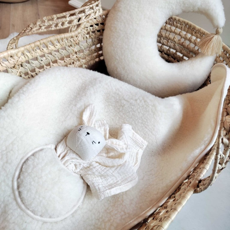 Babyfilt i ren ull | 'Måne' Tumbled