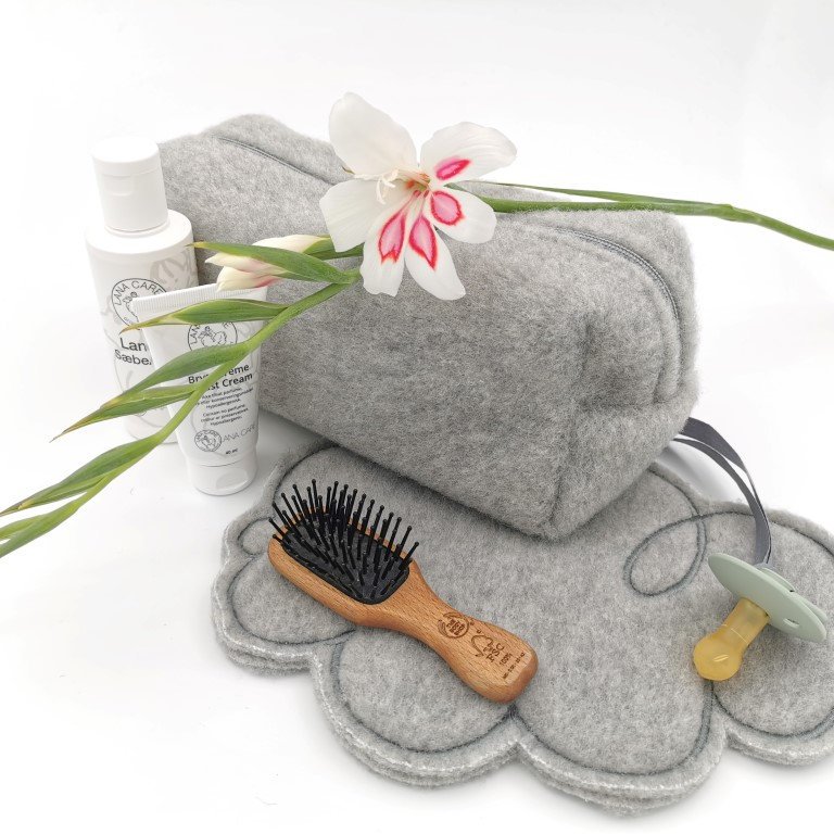 Wollene Windeltasche & Kulturtasche | Felted